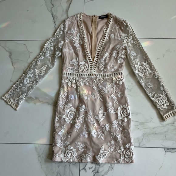 GORGEOUS LACE SHEER MISSGUIDED DRESS - Picture 4 of 10